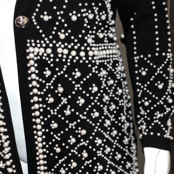 Plus Size Pearl Blazer - Picture 5 of 8